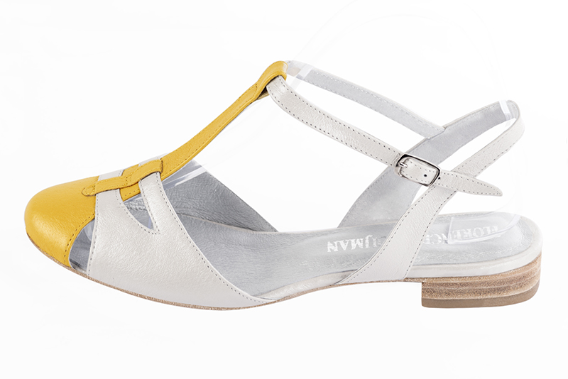 Yellow and pure white women's open back T-strap shoes. Round toe. Flat leather soles. Profile view - Florence KOOIJMAN